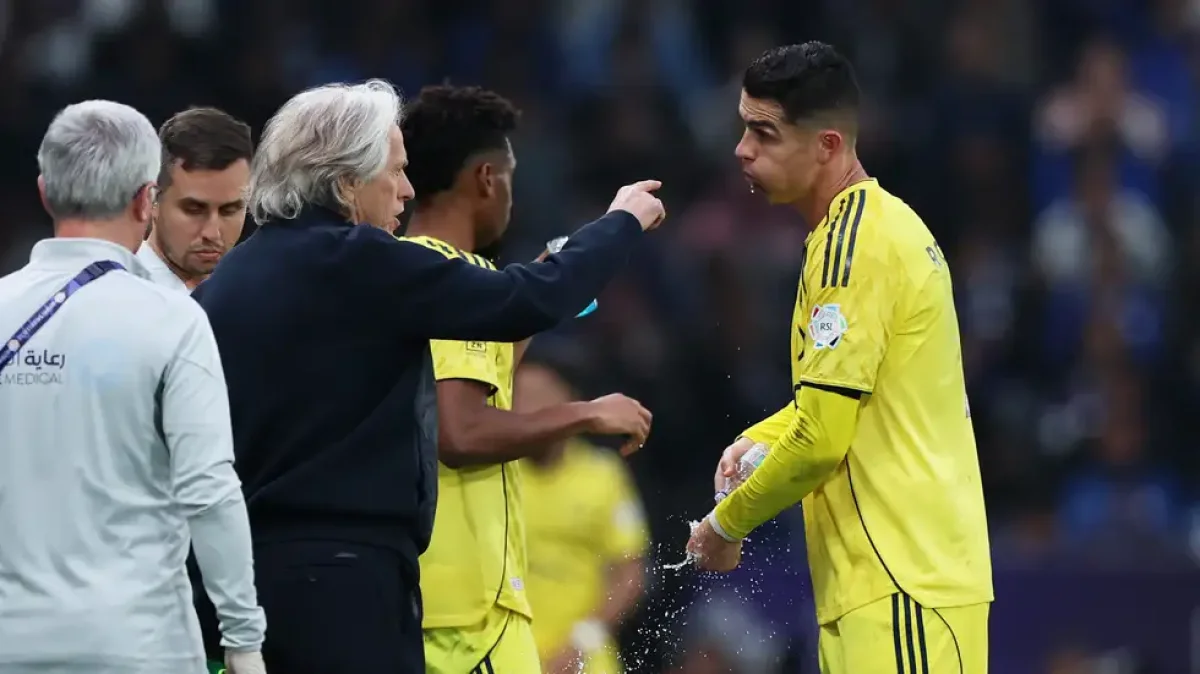 جيسوس ينقلب على كتيبة رونالدو في النصر ويطلق عليهم صفات تثير الغضب