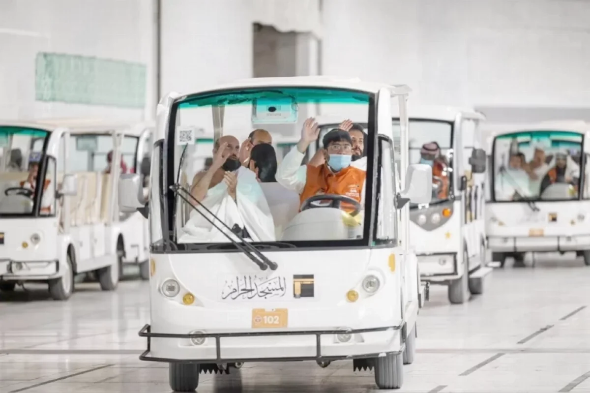 السعودية تعلن عن وسيلة جديدة لتسهيل طواف وسعي كبار السن تطبق في موسم حج 1447 لأول مرة