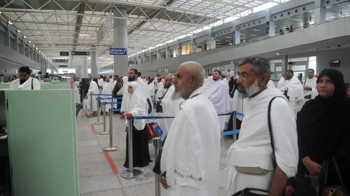 صور لطريقة استقبال مميزة لحجاج الجزائر في المدنية المنورة