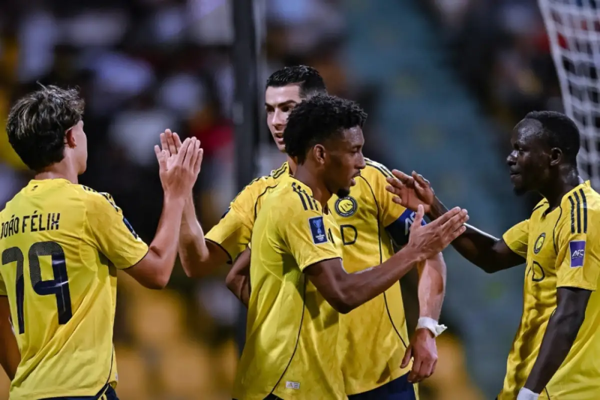 عاجل: الموت يفجع نجم النصر قبل ديربي الهلال وخيسوس في ورطة ورحلة البحث عن بديل بلا نتائج