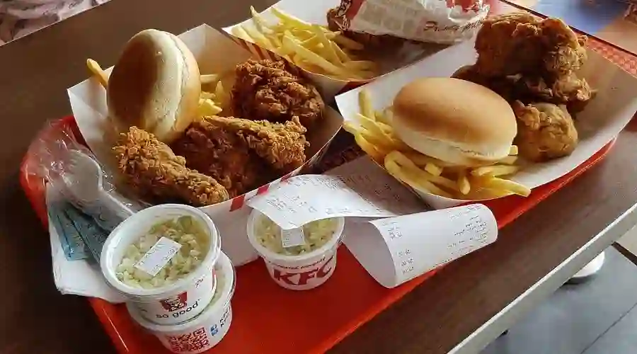 منيو وجبات كنتاكي الجديد في جدة مع الأسعار 2026 