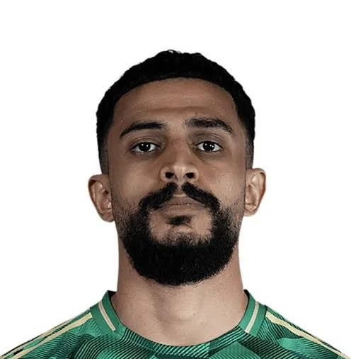 النصر يجهز مفاجأة تحل محل عبد الإله العمري عند رحيله 