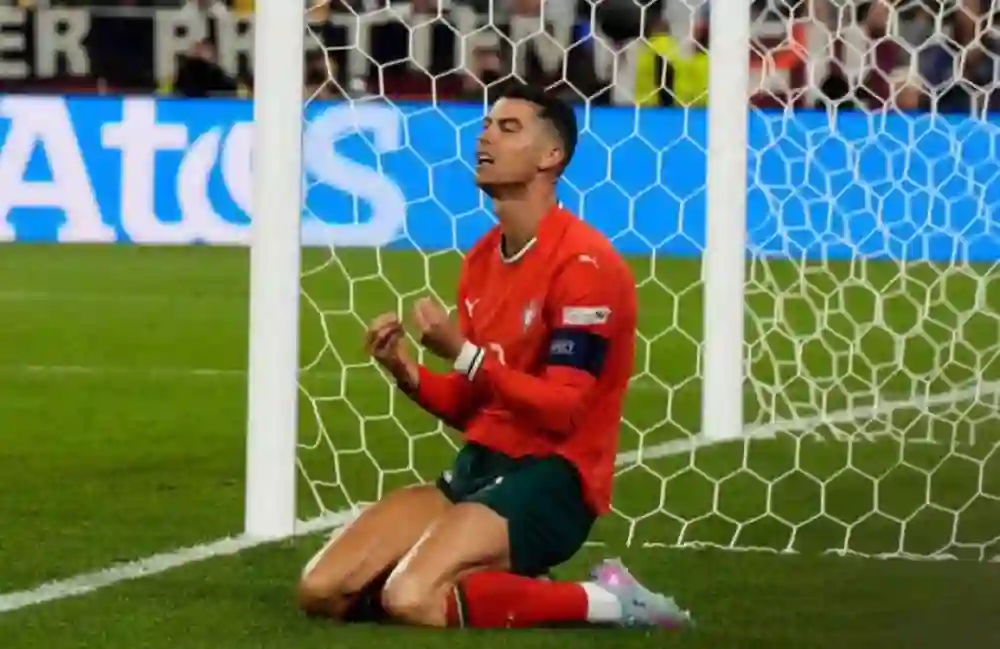 تقارير تكشف عن الفرصة الأخيرة لكريستيانو رونالدو قبل إعلان اعتزاله رسمياً