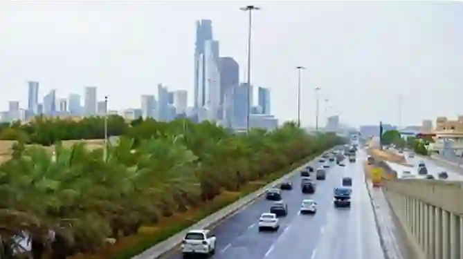 رغم ارتفاع درجات الحرارة الوطني للأرصاد يحذر من جريان السيول وتساقط البرد