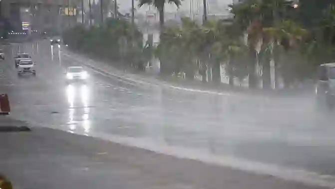 رغم السيول في ينبع لكن نسبة الأمطار في هذه المنطقة السعودية هو الأعلى 