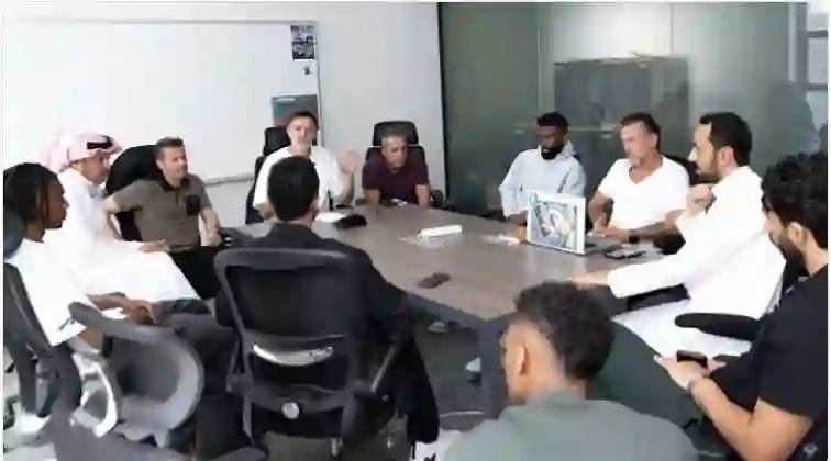 تسريبات من الغرف المغلقة تكشف عن نجوم الهلال المنضمين للمنتخب الوطني في كأس العالم 