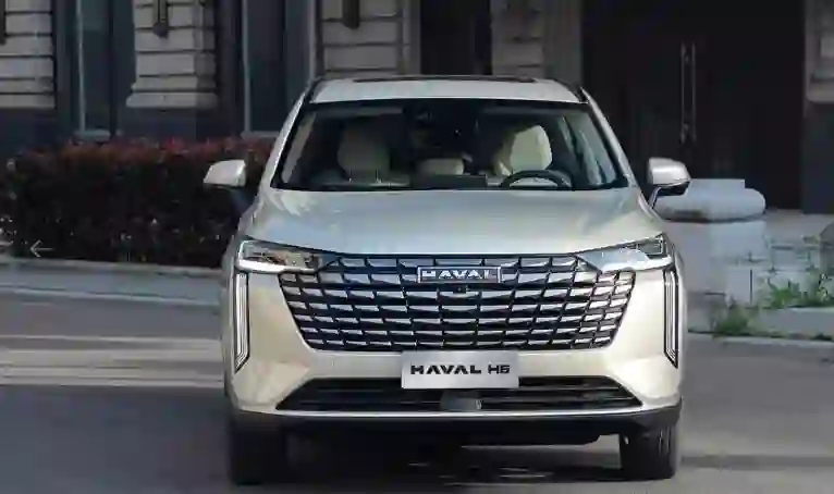 سيارة صينية بفخامة لكزس وبربع سعرها تغزو أسواق السعودية 