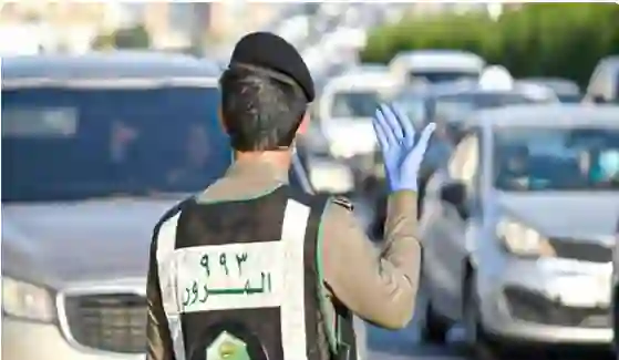 المرور السعودية يضع سلوك شائع في الزحام ضمن المخالفات الجسيمة 