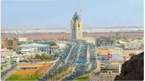 ارتباك في مدارس حائل بين التعليق والدراسة حتى نهاية الحالة المطرية