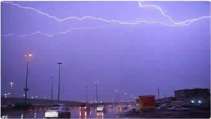 تحذير عاجل جديد من الأرصاد والدفاع المدني لسكان الرياض وهذه المناطق 