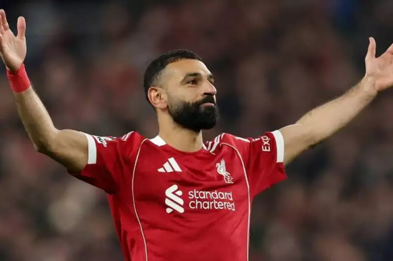 صحف أوربية تكشف عن تفاصيل عقد انتقال محمد صلاح الى السعودية