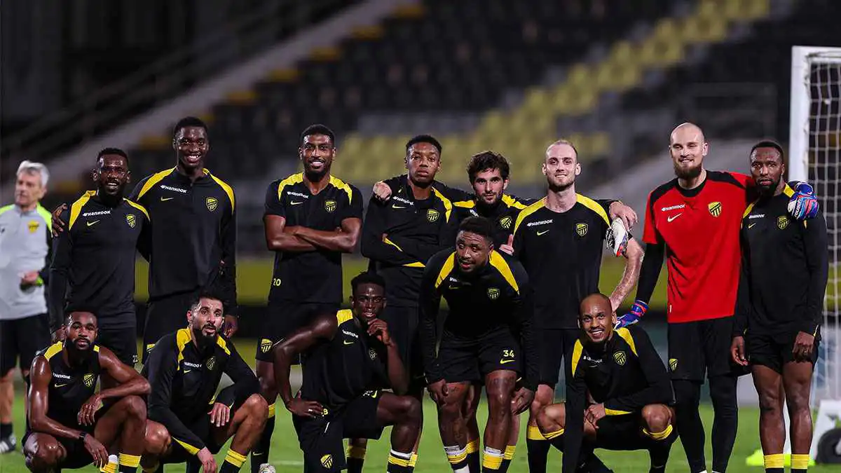 الحمدان يوجه الضربة القاضية لاحلام النصراويين ويحرمهم من الدوري بضربة تحت الحزام 