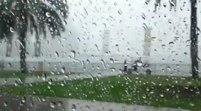 خطر باللون الأحمر في سماء العاصمة المقدسة 