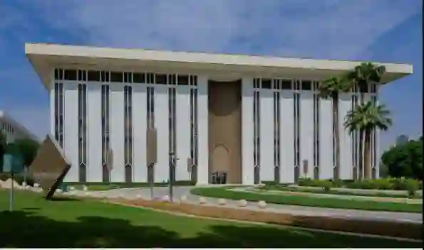 اعفاء العملاء الافراد من مبالغ مالية جديدة 