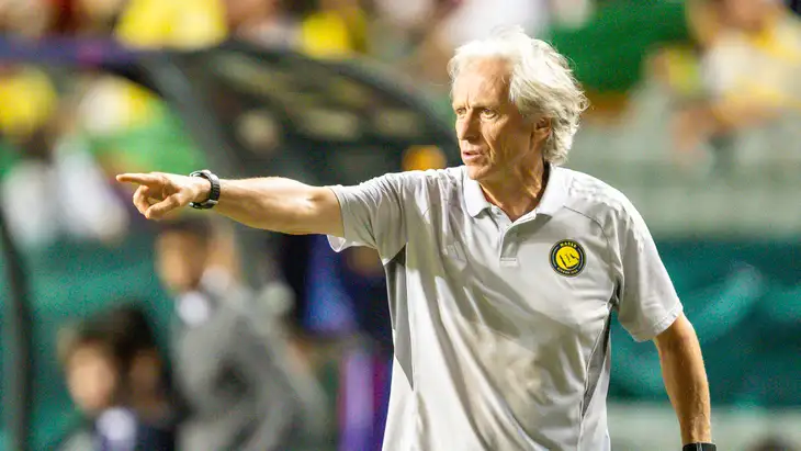 جيسوس يفجر مفاجأة في روايته حول أزمة العمري مع النصر 