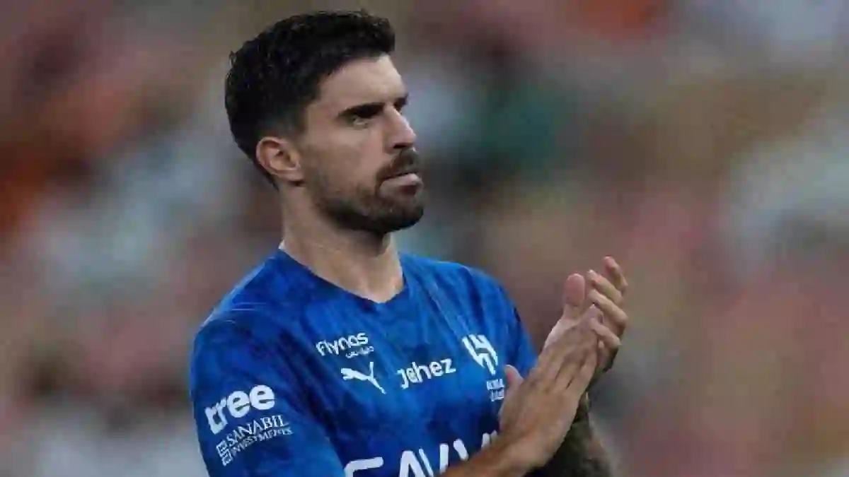 الهلال يحطم أحلام نيفيس بخمس صفقات نارية تربك حسابات النجوم