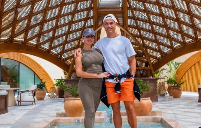 صور مذهلة من منتجع رونالدو الجديد في وجهة البحر الأحمر