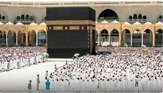 قرارات تغير شكل خدمات افطار الصائمين في المسجد الحرام في رمضان 1447