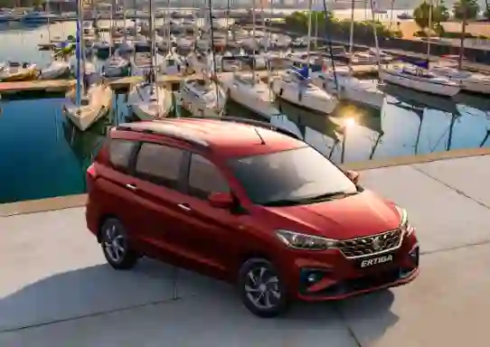 مقارنة بين 3 سيارات عائلية 7 مقاعد في السعودية موديلات 2025