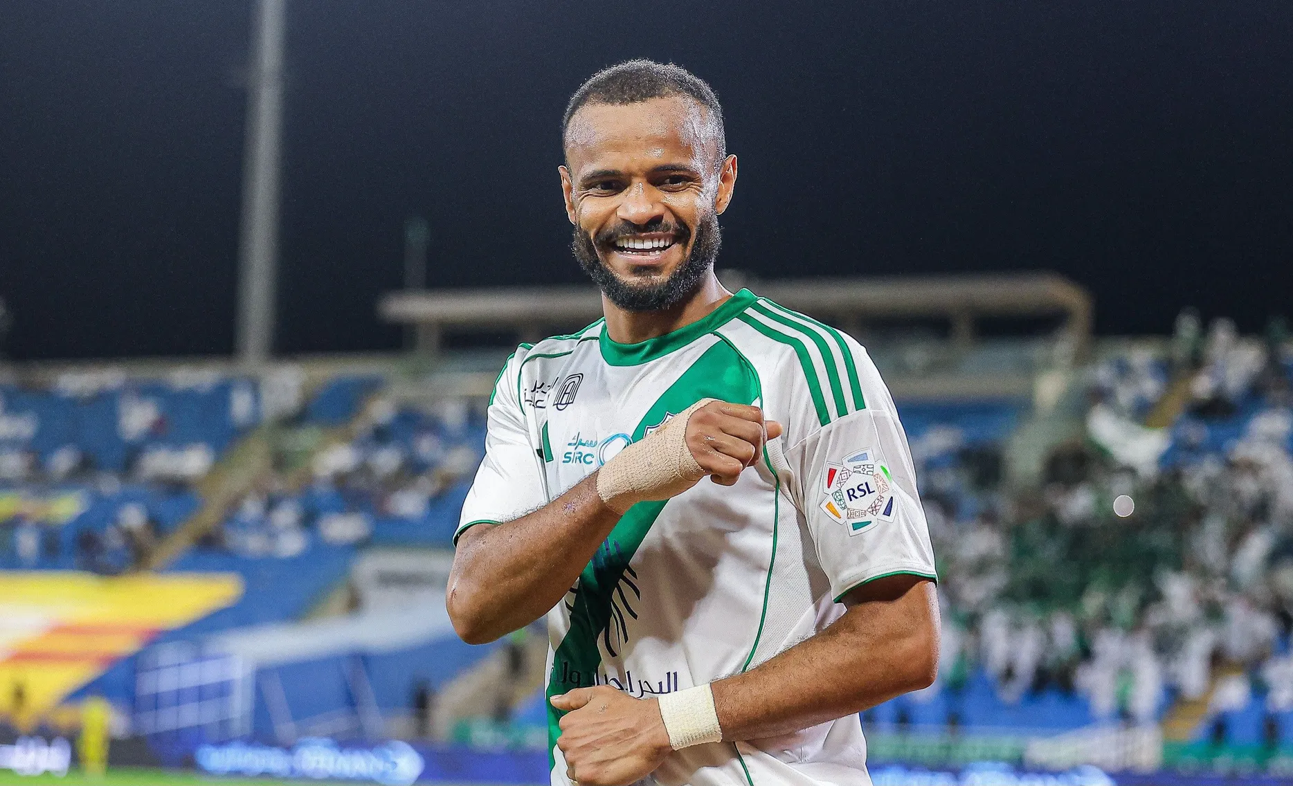 النصر ينجح في خطف نجم الأهلي الأول في ضربة غير متوقعة والكشف عن بنود العقد السرية 