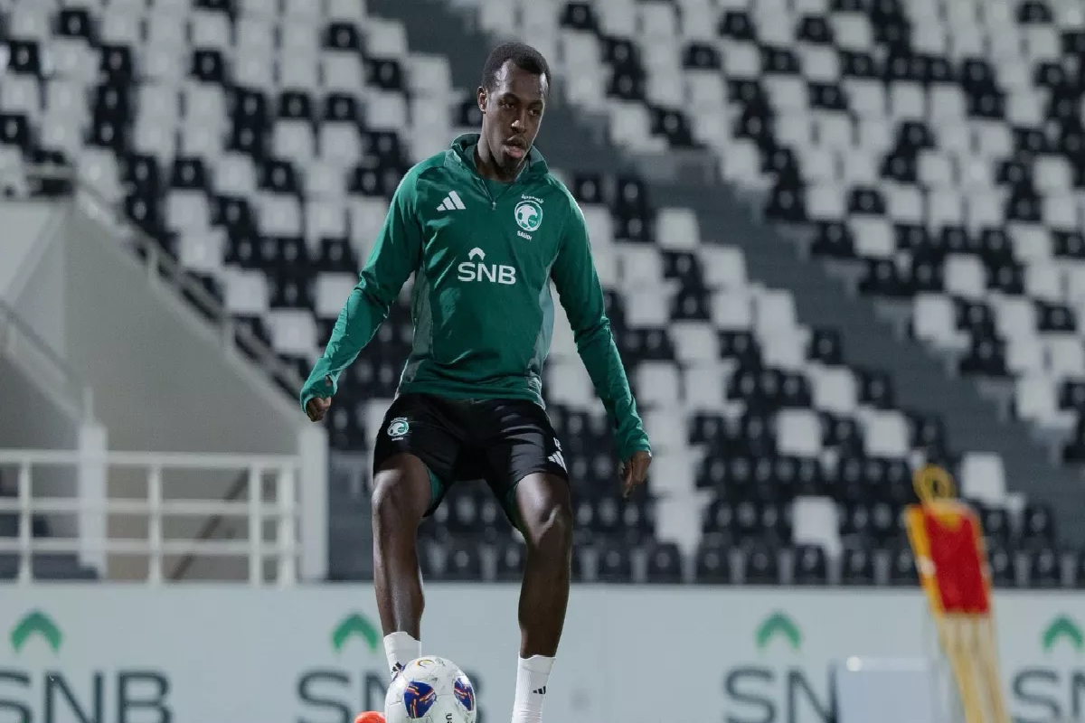 سعود عبد الحميد يفجر مفاجأة خارج كل التوقعات 