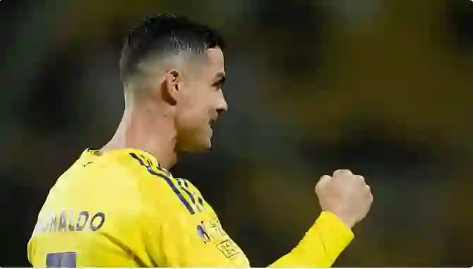 تقارير تكشف عن معركة كسر عظم بين رونالدو وفيليكس لتحقيق إنجاز تاريخي مع النصر 