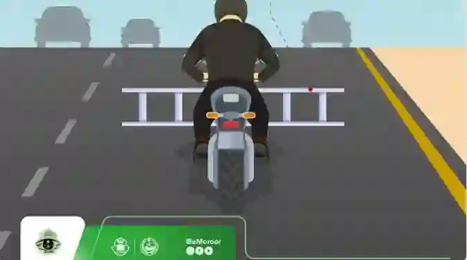 غرامة بقيمة 300 ريال لكل سائق سيارة يضع على مقود السيارة أحد هذه الممنوعات 